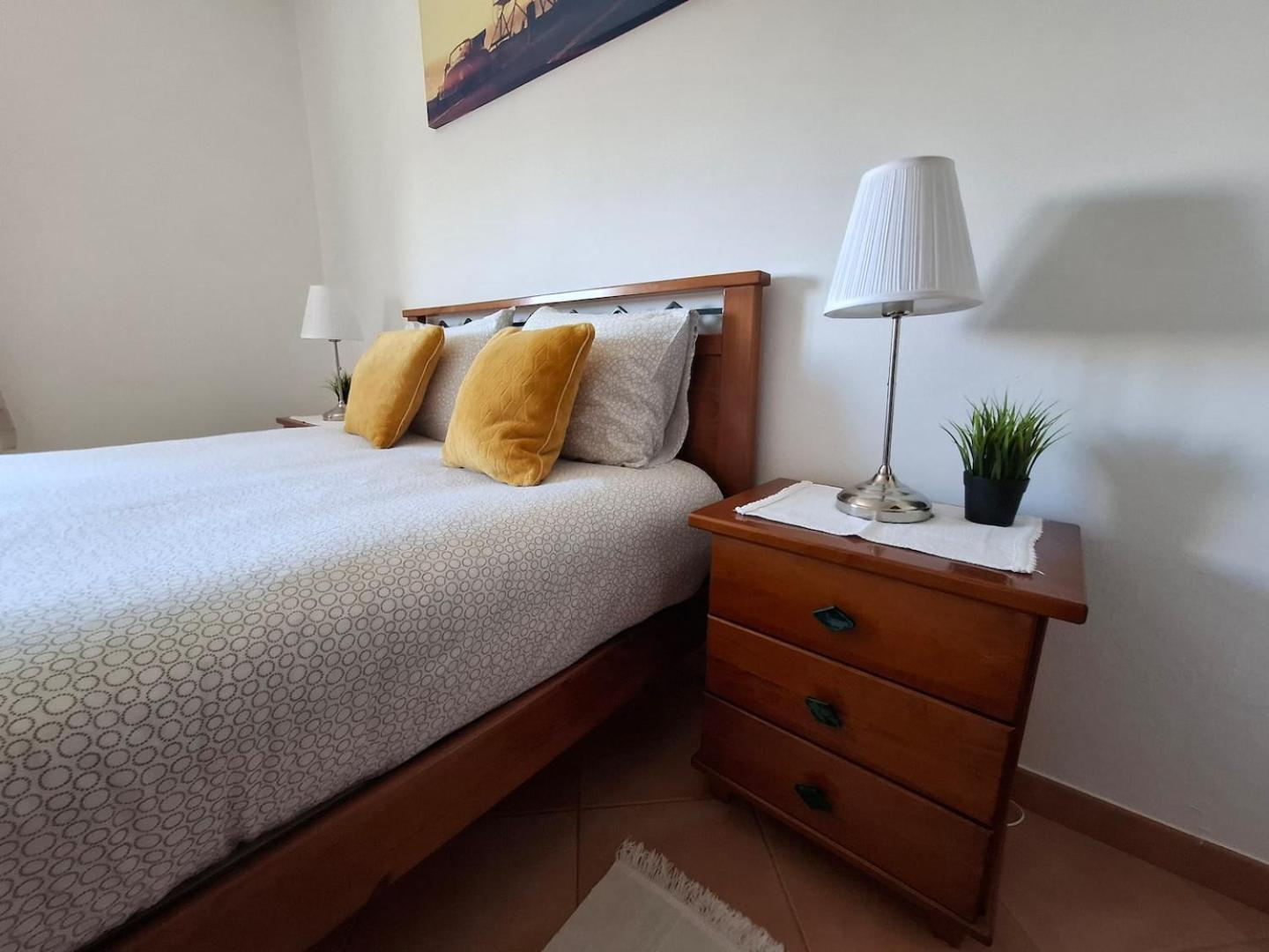Sun & Surf Flat Arrifana